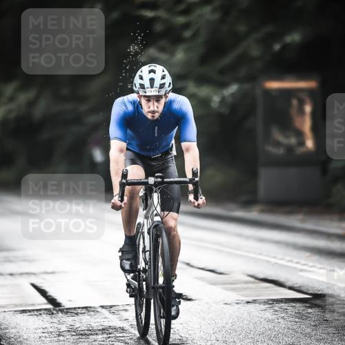 13.09.2026 - Stadtparktriathlon H.Heesch http://msf.ph/oto/10375733 13.09.2026 12:14:53 Radfahren 888, 971, 1049, 1121 meine-sportfotos.de