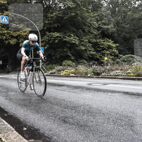 13.09.2026 - Stadtparktriathlon H.Heesch http://msf.ph/oto/10375735 13.09.2026 09:18:41 Radfahren 59, 86, 131, 187 meine-sportfotos.de