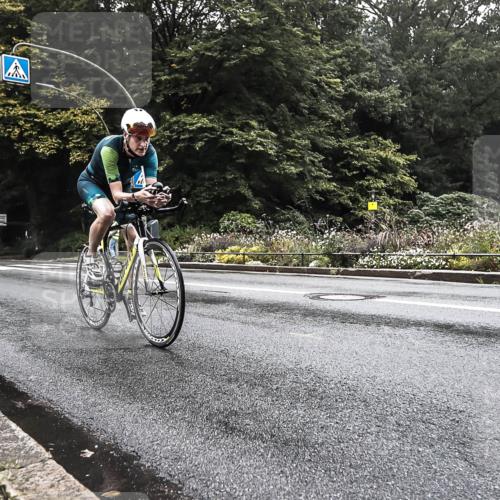 13.09.2026 - Stadtparktriathlon H.Heesch http://msf.ph/oto/10375748 13.09.2026 09:18:44 Radfahren 59, 86, 131, 187 meine-sportfotos.de