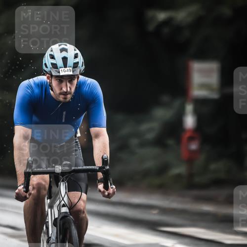 13.09.2026 - Stadtparktriathlon H.Heesch http://msf.ph/oto/10375756 13.09.2026 12:14:54 Radfahren 888, 960, 971, 1049, 1121 meine-sportfotos.de