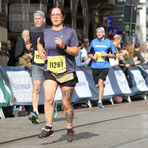 13.09.2026 - 21. swb-Marathon Bremen Strokosch-Dieckow http://msf.ph/oto/10375762 13.09.2026 11:02:46 Ziel 10153, 10154, 10273, 10274, 10278, 10331, 10338, 10738, 10885, 10915, 10943, 11137, 11505, 11508, 11526, 11554, 11853, 11886, 11890, 11945, 12169, 12252, 12489, 10185, 10296, 10633, 10731, 10954, 10955, 11107, 11313, 11564, 11697, 11719, 11730, 11785, 12071, 12247, 12448, 12465 meine-sportfotos.de