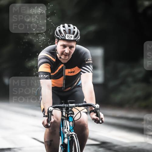 13.09.2026 - Stadtparktriathlon H.Heesch http://msf.ph/oto/10375772 13.09.2026 12:15:02 Radfahren 934, 960 meine-sportfotos.de