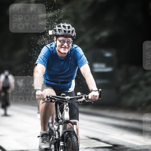 13.09.2026 - Stadtparktriathlon H.Heesch http://msf.ph/oto/10375795 13.09.2026 12:15:09 Radfahren 884, 922, 983, 1054 meine-sportfotos.de