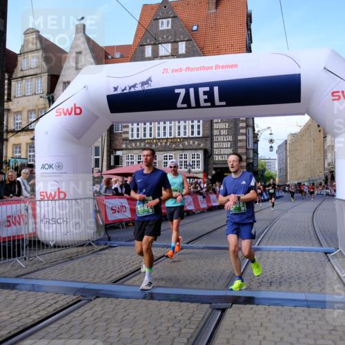 13.09.2026 - 21. swb-Marathon Bremen Tim E. http://msf.ph/oto/10375796 13.09.2026 13:12:12 Ziel 493, 826, 863, 2444, 3336, 4368, 4651, 4698, 5521, 5585, 5893, 6668, 7621, 8996, 9398, 13055 meine-sportfotos.de