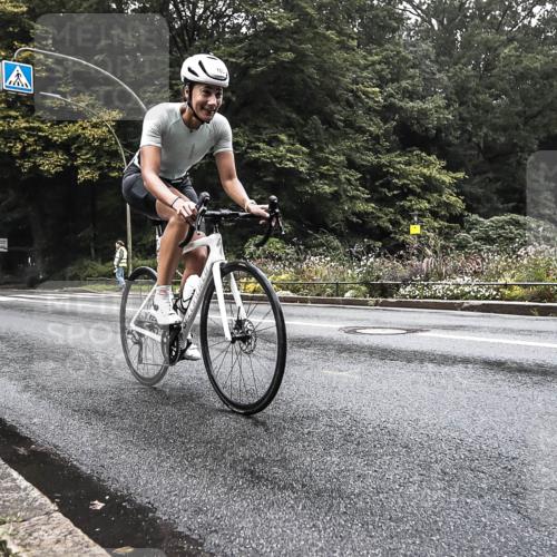 13.09.2026 - Stadtparktriathlon H.Heesch http://msf.ph/oto/10375800 13.09.2026 09:19:31 Radfahren 155, 175 meine-sportfotos.de