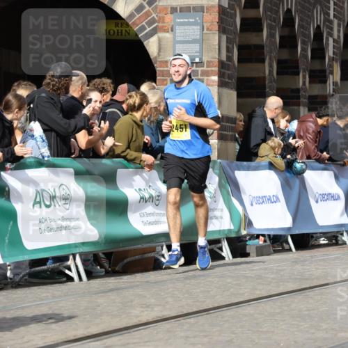 13.09.2026 - 21. swb-Marathon Bremen Strokosch-Dieckow http://msf.ph/oto/10375807 13.09.2026 11:02:49 Ziel 10153, 10154, 10273, 10274, 10278, 10338, 10738, 10885, 10915, 11137, 11261, 11505, 11508, 11526, 11554, 11662, 11853, 11886, 11890, 11945, 12169, 12252, 12429, 12489, 10185, 10715, 10731, 11095, 11313, 11564, 11697, 11730, 11785, 12247, 12421, 12432, 12448, 12465, 12483 meine-sportfotos.de