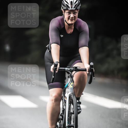 13.09.2026 - Stadtparktriathlon H.Heesch http://msf.ph/oto/10375809 13.09.2026 10:56:58 Radfahren 394, 415, 522, 600 meine-sportfotos.de
