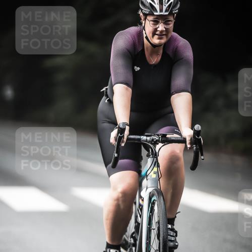 13.09.2026 - Stadtparktriathlon H.Heesch http://msf.ph/oto/10375814 13.09.2026 10:56:58 Radfahren 394, 415, 522, 600 meine-sportfotos.de