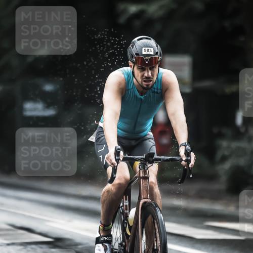 13.09.2026 - Stadtparktriathlon H.Heesch http://msf.ph/oto/10375821 13.09.2026 12:15:10 Radfahren 884, 922, 983, 1050, 1054 meine-sportfotos.de