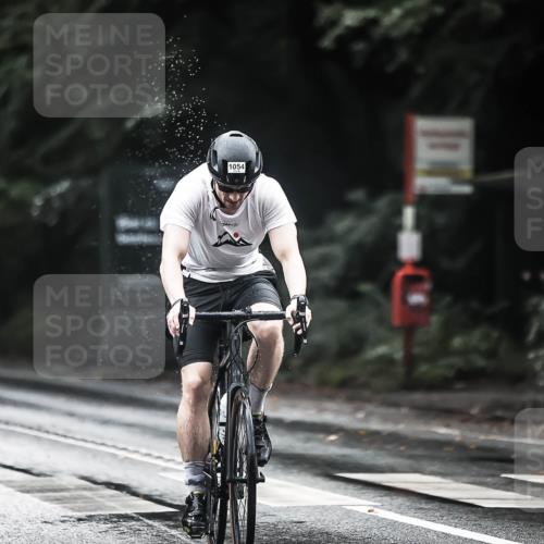 13.09.2026 - Stadtparktriathlon H.Heesch http://msf.ph/oto/10375845 13.09.2026 12:15:13 Radfahren 884, 922, 983, 1006, 1050, 1054 meine-sportfotos.de