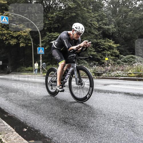 13.09.2026 - Stadtparktriathlon H.Heesch http://msf.ph/oto/10375855 13.09.2026 09:20:15 Radfahren 21, 82, 110 meine-sportfotos.de