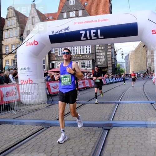 13.09.2026 - 21. swb-Marathon Bremen Tim E. http://msf.ph/oto/10375865 13.09.2026 13:12:16 Ziel 493, 826, 863, 2444, 2447, 2820, 3336, 3703, 4283, 4368, 4698, 5521, 5893, 6668, 6739, 7621, 9398 meine-sportfotos.de