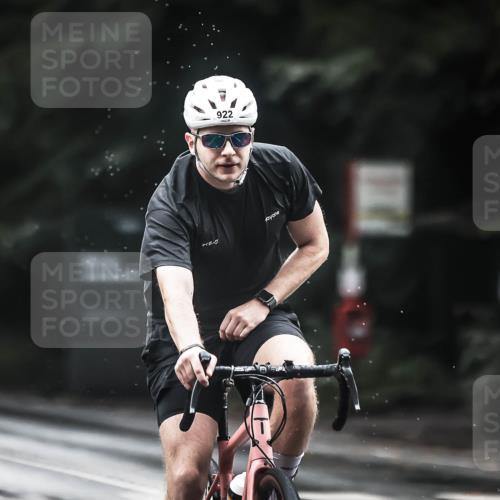 13.09.2026 - Stadtparktriathlon H.Heesch http://msf.ph/oto/10375874 13.09.2026 12:15:14 Radfahren 884, 922, 983, 1006, 1050, 1054 meine-sportfotos.de