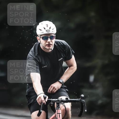 13.09.2026 - Stadtparktriathlon H.Heesch http://msf.ph/oto/10375884 13.09.2026 12:15:14 Radfahren 884, 922, 983, 1006, 1050, 1054 meine-sportfotos.de
