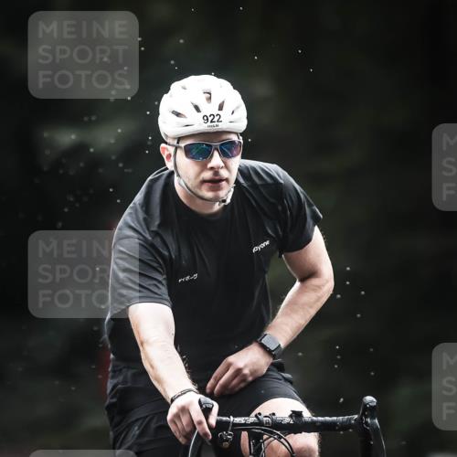 13.09.2026 - Stadtparktriathlon H.Heesch http://msf.ph/oto/10375889 13.09.2026 12:15:14 Radfahren 884, 922, 983, 1006, 1050, 1054 meine-sportfotos.de