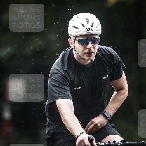 13.09.2026 - Stadtparktriathlon H.Heesch http://msf.ph/oto/10375895 13.09.2026 12:15:14 Radfahren 884, 922, 983, 1006, 1050, 1054 meine-sportfotos.de