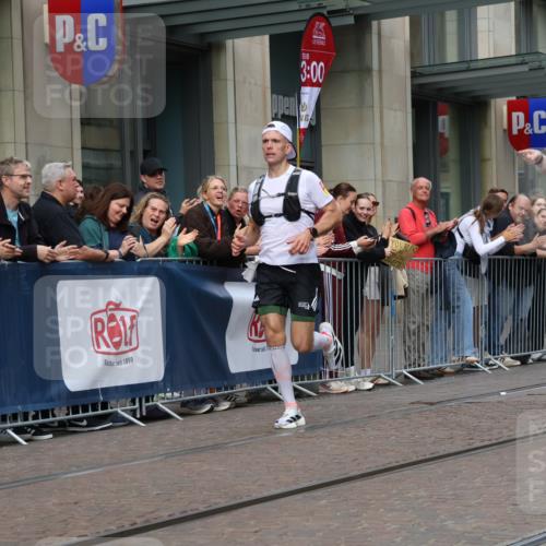 13.09.2026 - 21. swb-Marathon Bremen Strokosch-Dieckow http://msf.ph/oto/10375928 13.09.2026 12:29:12 Ziel 821, 1651, 317, 608, 796, 1046 meine-sportfotos.de
