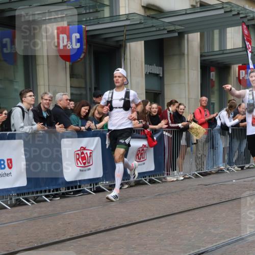 13.09.2026 - 21. swb-Marathon Bremen Strokosch-Dieckow http://msf.ph/oto/10375950 13.09.2026 12:29:12 Ziel 821, 1651, 317, 608, 796, 1046 meine-sportfotos.de