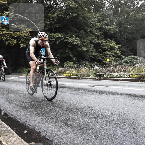 13.09.2026 - Stadtparktriathlon H.Heesch http://msf.ph/oto/10375966 13.09.2026 09:21:31 Radfahren 106, 143, 150, 158 meine-sportfotos.de