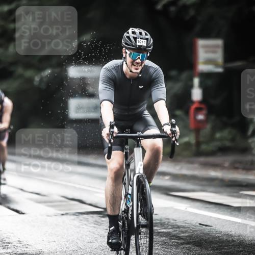 13.09.2026 - Stadtparktriathlon H.Heesch http://msf.ph/oto/10376012 13.09.2026 12:15:32 Radfahren 832, 966, 1011 meine-sportfotos.de