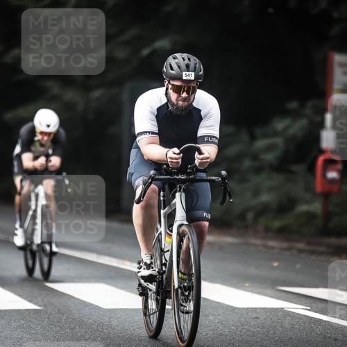 13.09.2026 - Stadtparktriathlon H.Heesch http://msf.ph/oto/10376017 13.09.2026 10:57:26 Radfahren 404, 534, 536, 541, 563 meine-sportfotos.de