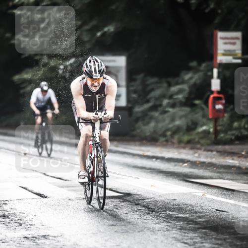 13.09.2026 - Stadtparktriathlon H.Heesch http://msf.ph/oto/10376029 13.09.2026 12:15:33 Radfahren 832, 966, 1011 meine-sportfotos.de