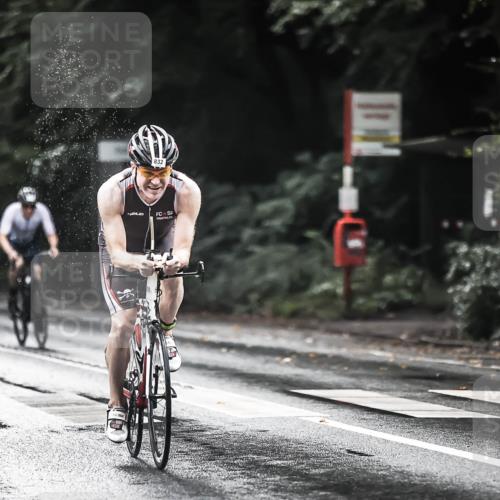 13.09.2026 - Stadtparktriathlon H.Heesch http://msf.ph/oto/10376033 13.09.2026 12:15:33 Radfahren 832, 966, 1011 meine-sportfotos.de