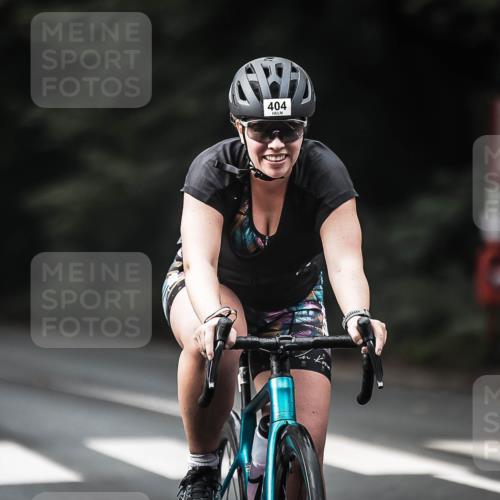 13.09.2026 - Stadtparktriathlon H.Heesch http://msf.ph/oto/10376047 13.09.2026 10:57:27 Radfahren 404, 534, 536, 541, 559, 563 meine-sportfotos.de