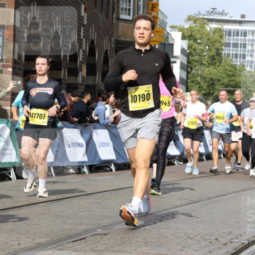 13.09.2026 - 21. swb-Marathon Bremen Strokosch-Dieckow http://msf.ph/oto/10376074 13.09.2026 11:02:53 Ziel 10273, 10278, 11137, 11261, 11508, 11526, 11554, 11662, 11890, 11945, 12154, 12169, 12252, 12429, 12451, 12489, 10185, 10528, 10598, 10715, 10727, 10731, 11070, 11095, 11313, 11676, 11697, 11836, 12214, 12421, 12432, 12448, 12483 meine-sportfotos.de