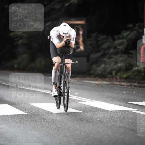 13.09.2026 - Stadtparktriathlon H.Heesch http://msf.ph/oto/10376089 13.09.2026 10:57:31 Radfahren 404, 512, 534, 541, 559, 563, 619 meine-sportfotos.de