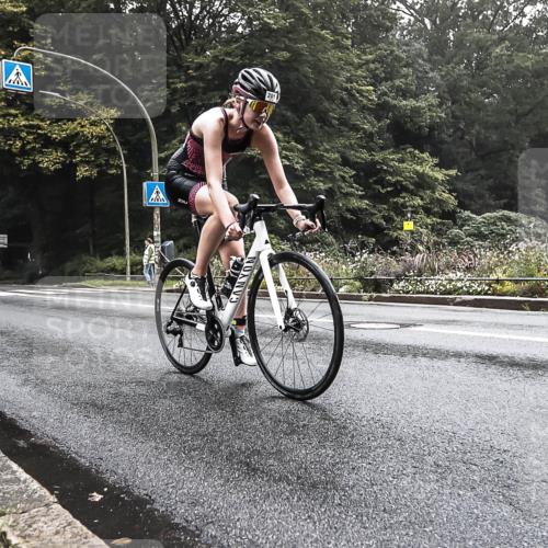 13.09.2026 - Stadtparktriathlon H.Heesch http://msf.ph/oto/10376100 13.09.2026 09:22:09 Radfahren 201 meine-sportfotos.de