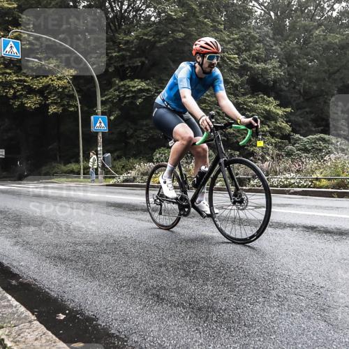 13.09.2026 - Stadtparktriathlon H.Heesch http://msf.ph/oto/10376167 13.09.2026 09:22:41 Radfahren 104, 128, 147, 151 meine-sportfotos.de