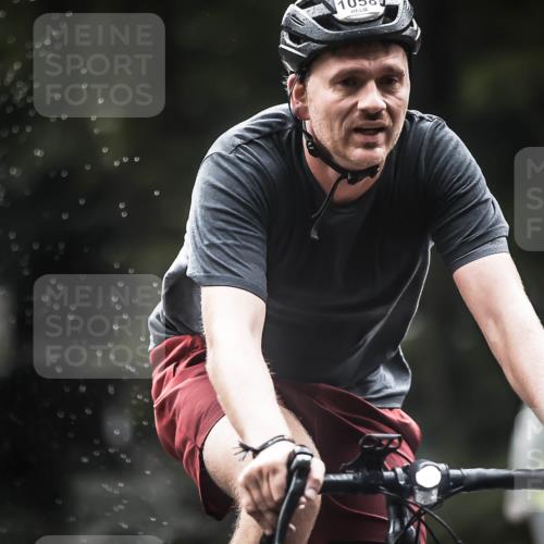 13.09.2026 - Stadtparktriathlon H.Heesch http://msf.ph/oto/10376170 13.09.2026 12:16:39 Radfahren 978, 1058, 1186 meine-sportfotos.de