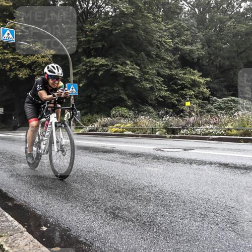 13.09.2026 - Stadtparktriathlon H.Heesch http://msf.ph/oto/10376173 13.09.2026 09:22:41 Radfahren 104, 128, 147, 151 meine-sportfotos.de