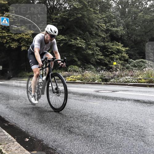 13.09.2026 - Stadtparktriathlon H.Heesch http://msf.ph/oto/10376210 13.09.2026 09:22:50 Radfahren 93, 161, 189 meine-sportfotos.de