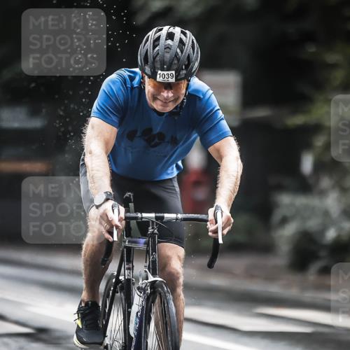 13.09.2026 - Stadtparktriathlon H.Heesch http://msf.ph/oto/10376281 13.09.2026 12:17:06 Radfahren 1039 meine-sportfotos.de