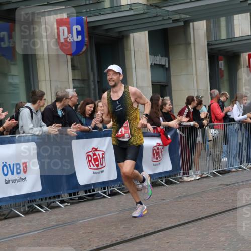 13.09.2026 - 21. swb-Marathon Bremen Strokosch-Dieckow http://msf.ph/oto/10376285 13.09.2026 12:29:50 Ziel 821 meine-sportfotos.de