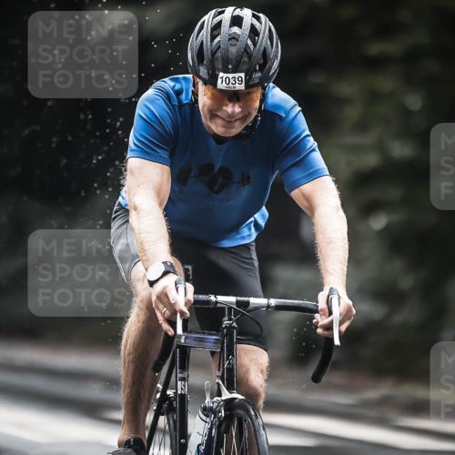 13.09.2026 - Stadtparktriathlon H.Heesch http://msf.ph/oto/10376291 13.09.2026 12:17:06 Radfahren 1039 meine-sportfotos.de
