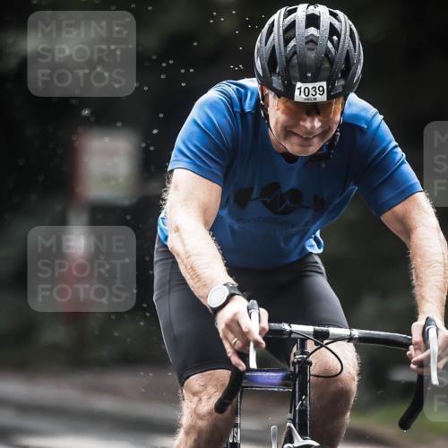13.09.2026 - Stadtparktriathlon H.Heesch http://msf.ph/oto/10376300 13.09.2026 12:17:06 Radfahren 1039 meine-sportfotos.de