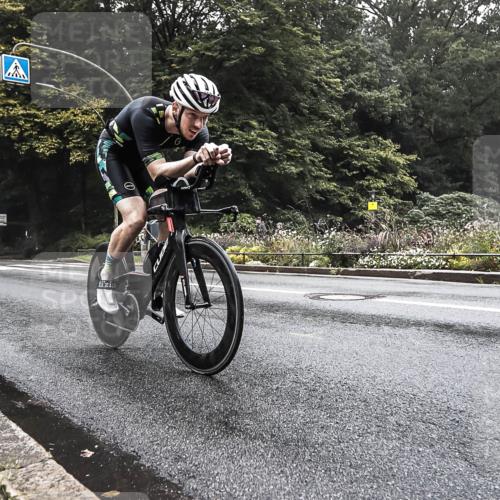13.09.2026 - Stadtparktriathlon H.Heesch http://msf.ph/oto/10376308 13.09.2026 09:23:50 Radfahren 100, 107, 179 meine-sportfotos.de