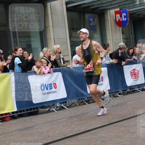 13.09.2026 - 21. swb-Marathon Bremen Strokosch-Dieckow http://msf.ph/oto/10376314 13.09.2026 12:29:50 Ziel 821 meine-sportfotos.de