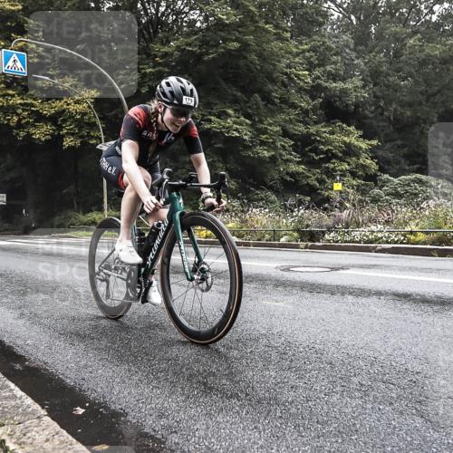 13.09.2026 - Stadtparktriathlon H.Heesch http://msf.ph/oto/10376318 13.09.2026 09:23:54 Radfahren 179, 190, 193 meine-sportfotos.de