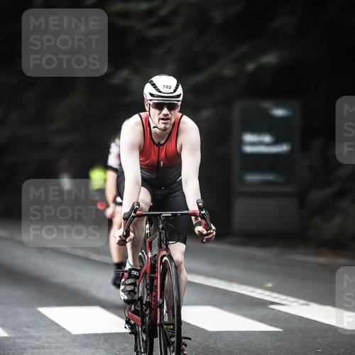 13.09.2026 - Stadtparktriathlon H.Heesch http://msf.ph/oto/10376402 13.09.2026 10:57:56 Radfahren 496, 508, 514, 590, 595, 597, 635, 702 meine-sportfotos.de