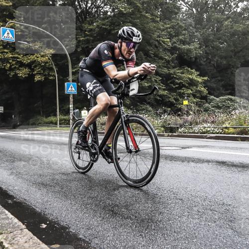 13.09.2026 - Stadtparktriathlon H.Heesch http://msf.ph/oto/10376413 13.09.2026 09:24:32 Radfahren 98, 139, 173, 207 meine-sportfotos.de