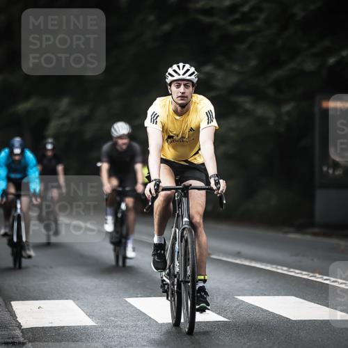 13.09.2026 - Stadtparktriathlon H.Heesch http://msf.ph/oto/10376456 13.09.2026 10:57:59 Radfahren 508, 514, 590, 595, 597, 702 meine-sportfotos.de