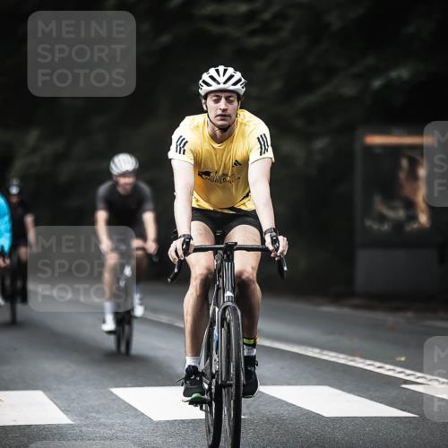 13.09.2026 - Stadtparktriathlon H.Heesch http://msf.ph/oto/10376462 13.09.2026 10:57:59 Radfahren 508, 514, 590, 595, 597, 702 meine-sportfotos.de