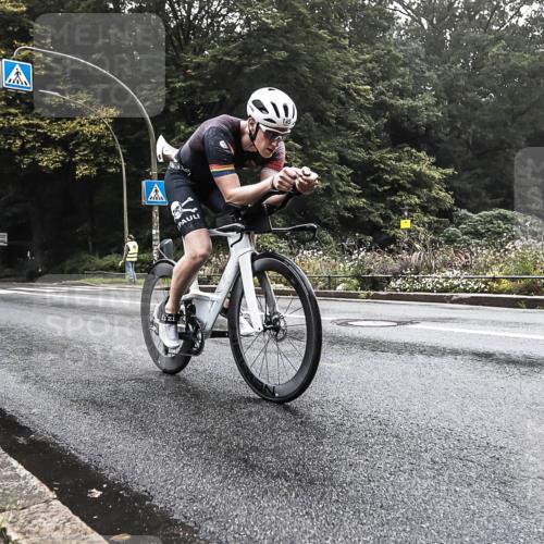 13.09.2026 - Stadtparktriathlon H.Heesch http://msf.ph/oto/10376474 13.09.2026 09:25:18 Radfahren 134, 145 meine-sportfotos.de