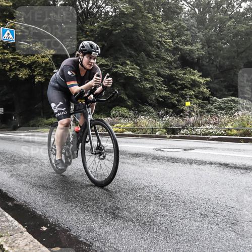 13.09.2026 - Stadtparktriathlon H.Heesch http://msf.ph/oto/10376522 13.09.2026 09:25:53 Radfahren 199, 206 meine-sportfotos.de