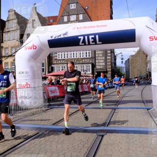 13.09.2026 - 21. swb-Marathon Bremen Tim E. http://msf.ph/oto/10376526 13.09.2026 13:12:37 Ziel 899, 1517, 2480, 3362, 3830, 4560, 5940, 6107, 7328, 7521, 8981, 13013 meine-sportfotos.de