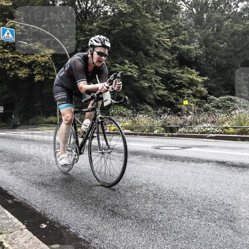 13.09.2026 - Stadtparktriathlon H.Heesch http://msf.ph/oto/10376541 13.09.2026 09:26:19 Radfahren 77, 185, 187 meine-sportfotos.de